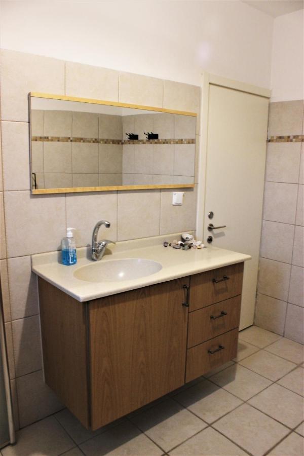 Chez Rothman sublet Apartman Shadmot Devora Kültér fotó